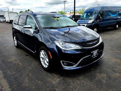 Used 2020 Chrysler Pacifica Limited w/ Advanced Safetytec Group