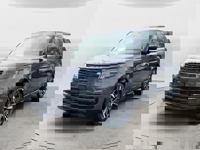 New 2025 Land Rover Range Rover SE