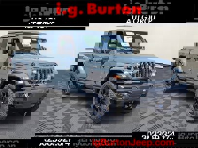 New 2025 Jeep Gladiator Sport