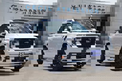 New 2025 Ford Maverick Lobo