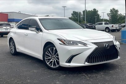 Used 2020 Lexus ES 300h w/ Premium Package
