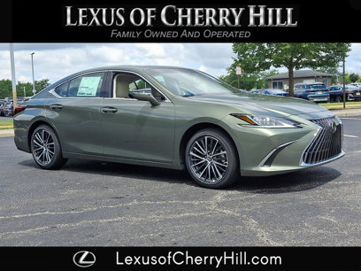 New 2025 Lexus ES 350 w/ Premium Package