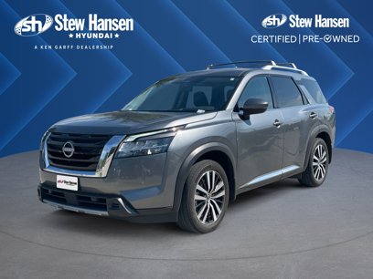 Used 2024 Nissan Pathfinder Platinum w/ Cargo Package