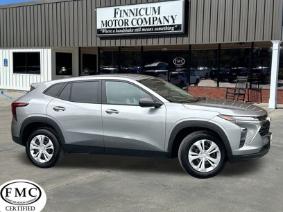 Used 2025 Chevrolet Trax LS w/ Driver Confidence Package