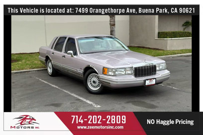 Used 1992 Lincoln Town Car Signature