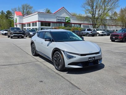 New 2025 Kia EV6 Wind