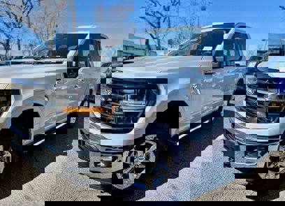 New 2025 Ford F150 XLT w/ Equipment Group 301A Standard