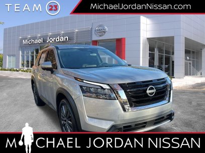 New 2025 Nissan Pathfinder SL w/ SL Premium Package