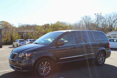 Used 2014 Chrysler Town & Country S