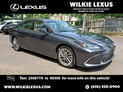 Certified 2022 Lexus ES 300h w/ Luxury Package