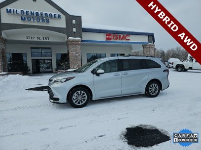 Used 2024 Toyota Sienna LE