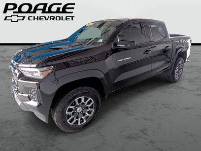 Used 2023 Chevrolet Colorado Z71 w/ Z71 Convenience Package 2