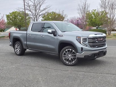 New 2025 GMC Sierra 1500 SLT w/ SLT Convenience Package