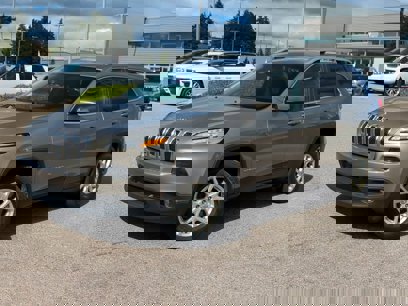 Used 2017 Jeep Cherokee Latitude w/ Cold Weather Group