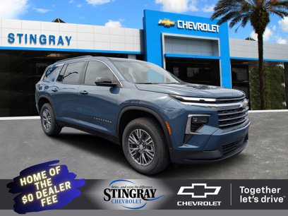 Used 2025 Chevrolet Traverse LT
