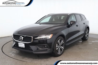Used 2023 Volvo V60 B5 Cross Country Plus w/ Climate Package