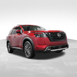 New 2025 Nissan Pathfinder SL w/ SL Premium Package