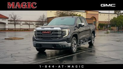 New 2025 GMC Sierra 1500 SLT w/ SLT Premium Package