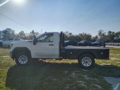 New 2024 GMC Sierra 3500 Pro w/ Convenience Package