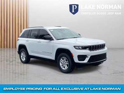 New 2025 Jeep Grand Cherokee Laredo