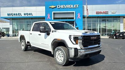 New 2025 GMC Sierra 2500 Pro w/ 1SA Pro Safety Plus Package