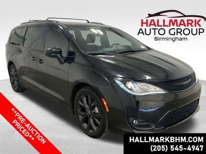 Used 2020 Chrysler Pacifica Touring-L w/ Advanced Safetytec Group