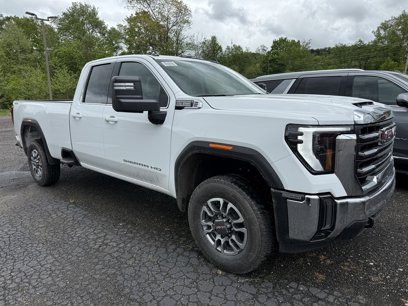 New 2025 GMC Sierra 2500 SLE w/ SLE Convenience Package