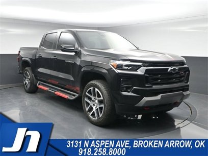 Used 2023 Chevrolet Colorado Z71 w/ Z71 Convenience Package 2