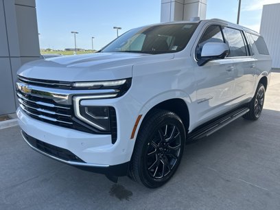 New 2025 Chevrolet Suburban LT w/ Comfort Package