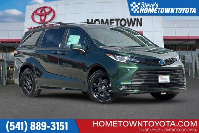 New 2025 Toyota Sienna XLE Woodland Edition