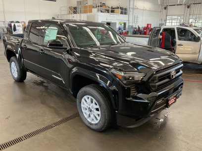 New 2025 Toyota Tacoma SR5