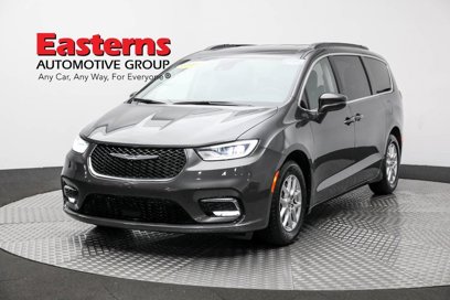 Used 2022 Chrysler Pacifica Touring-L