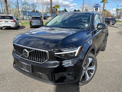 New 2025 Volvo XC40 B5 Plus w/ Protection Package Premier