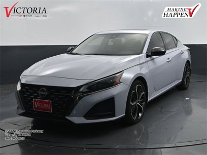 Used 2023 Nissan Altima 2.5 SR w/ SR Premium Package