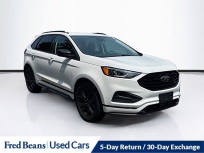 Used 2022 Ford Edge SE w/ Black Appearance Package