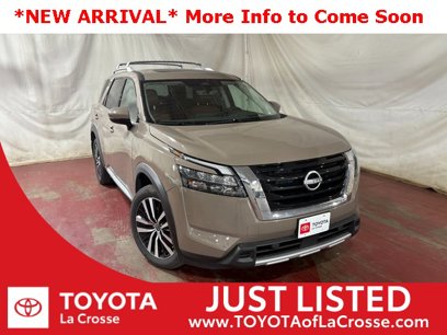 Used 2025 Nissan Pathfinder Platinum w/ Black Appearance Package