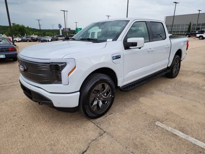 New 2025 Ford F150 Lightning Lariat