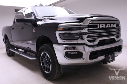New 2025 RAM 1500 4x4 Crew Cab