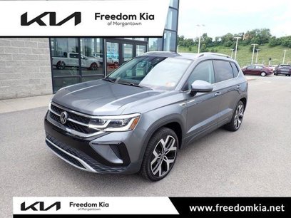 Used 2022 Volkswagen Taos SEL w/ Panoramic Sunroof Package