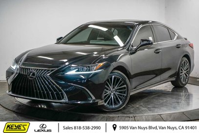 Used 2025 Lexus ES 300h w/ Premium Package