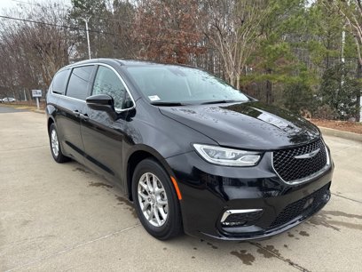Used 2023 Chrysler Pacifica Touring-L
