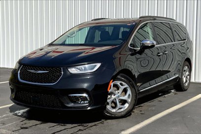 Used 2023 Chrysler Pacifica Limited