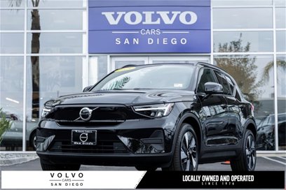 New 2025 Volvo EX40 Core w/ Climate Package
