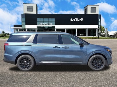 New 2025 Kia Carnival SX