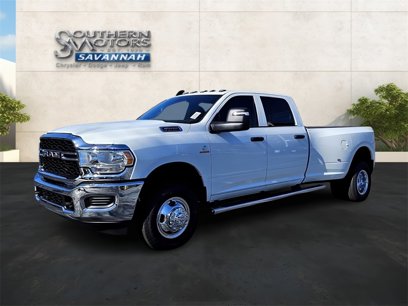 New 2024 RAM 3500 Tradesman w/ Chrome Appearance Group