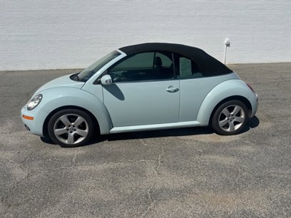 Used 2006 Volkswagen Beetle Convertible w/ Package 2