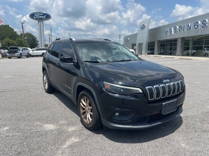 Used 2019 Jeep Cherokee Latitude w/ Popular Appearance Group