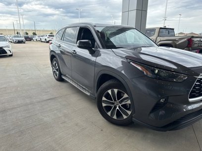 Used 2022 Toyota Highlander XLE