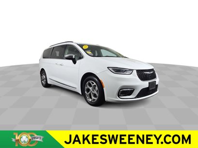 Used 2023 Chrysler Pacifica Limited