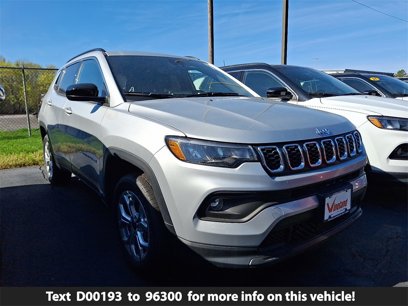 New 2025 Jeep Compass Latitude